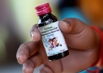 छिंदवाड़ा में कोल्ड्रिफ कफ सिरप से बच्चों की मौत: श्रीसन फार्मा के फरार मालिकों पर इनाम और कड़ी कार्रवाई