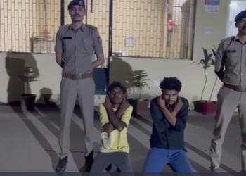 वडोदरा में तलवार और खंजर से सरेआम हमला, पुलिस ने दोनों आरोपियों को गिरफ्तार कर माफी मांगी