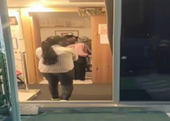 रिहायशी इलाके में चल रहे सेक्स रैकेट का पर्दाफाश: तीन लड़कियां, होटल रूम और डमी कस्टमर की गिरफ्तारी