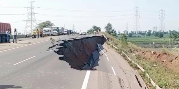 भोपाल बाइपास का 100 मीटर हिस्सा धंसने से हड़कंप, NHAI ने पल्ला झाड़ा, MPRDC का दावा