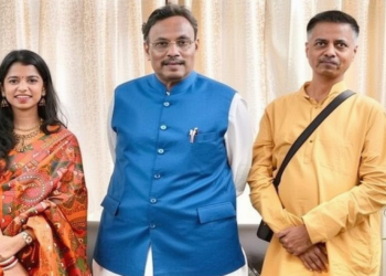 लालू राज से बिहार छोड़ने के बाद अब लौटने का समय, मैथिली ठाकुर के पिता का बड़ा बयान