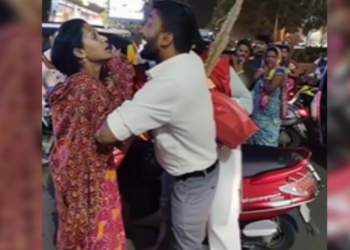 इंदौर में प्रेमिका के साथ करवा चौथ की शॉपिंग के दौरान पत्नी ने पति को बीच बाजार पकड़ लिया, हाईवोल्टेज ड्रामे का वीडियो