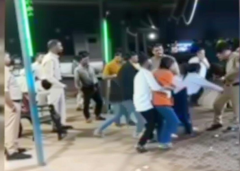 मैगी पॉइंट पर लड़कियों का हंगामा: पुलिस को गालियां देने और FIR दर्ज होने का मामला