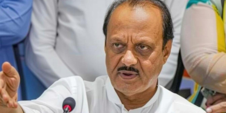 दिवाली पर ‘सिर्फ हिंदू व्यापारियों से शॉपिंग’ बयान पर अजित पवार का सख्त रुख, MLA से जवाब मांगा