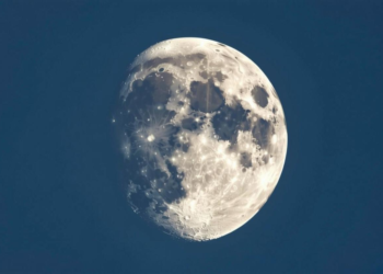 करवा चौथ 2023: चांद कब निकलेगा, भारत के प्रमुख शहरों में करवा चौथ का चंद्रमा देखने का समय