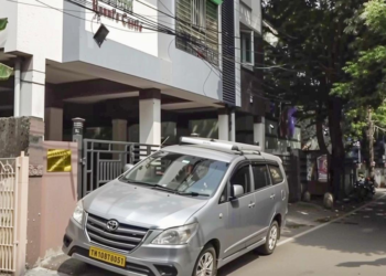 Coldrif कफ सिरप कांड: श्रीसन फार्मा का लाइसेंस रद्द, ED की रेड और मालिक की गिरफ्तारी-संपूर्ण जानकारी