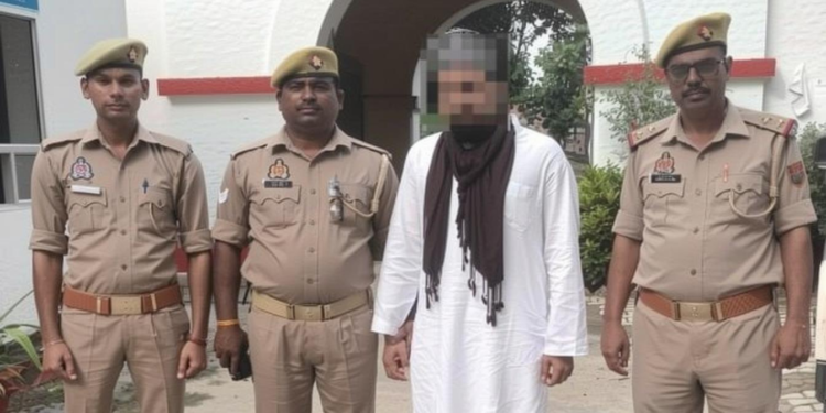 पीलीभीत में विवादित बयान देने वाले मौलाना रेहान रजा खान गिरफ्तार, 80 करोड़ हिंदुओं को जूते की नोक पर रखने का आरोप