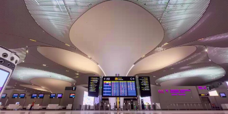 PM मोदी महाराष्ट्र को कल देंगे एयरपोर्ट, मेट्रो लाइन और मुंबई वन ऐप जैसी नई सुविधाएं