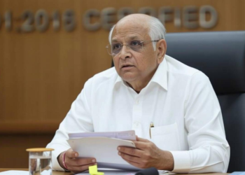 गुजरात सरकार का दिवाली तोहफा: कर्मचारियों और पेंशनरों का डीए 3 से 5% बढ़ाकर 9 लाख से अधिक को लाभ