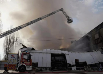 कीव में रूसी हमले से टूटे यूक्रेन के ऊर्जा ग्रिड की बिजली आपूर्ति फिर से बहाल