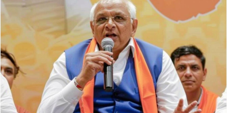 गुजरात मंत्रिमंडल में बड़े बदलाव की तैयारी, 7-10 मंत्रियों की हो सकती है छुट्टी और नए चेहरों का हो सकता है स्वागत