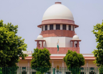 SC ने जम्मू-कश्मीर को पूर्ण राज्य का दर्जा देने की याचिका पर केंद्र को 4 हफ्ते में जवाब देने का नोटिस जारी किया