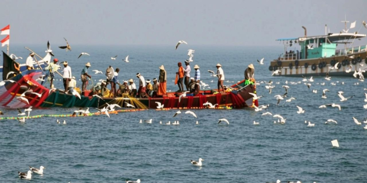 श्रीलंका की नौसेना ने 47 भारतीय मछुआरों को गिरफ्तार किया: जानिए पूरी खबर
