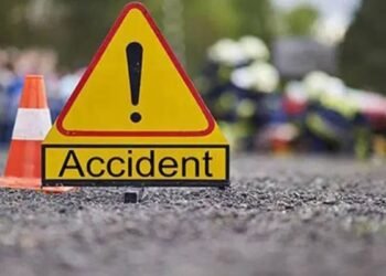 MP के श्योपुर में भीषण सड़क हादसा, शादी से लौट रहे बाइक सवार मां-बेटे की मौत, पिता घायल