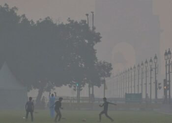 सावधान! अभी और खराब होगी दिल्ली की हवा, नवंबर में बढ़ेगा प्रदूषण, जानिए वजह