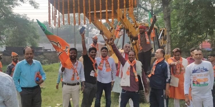 ‘अब बिहार में भी चलेगा बुलडोजर’, योगी की सभा में बुलडोजर पहुंचने पर बोली मुजफ्फरपुर की जनता