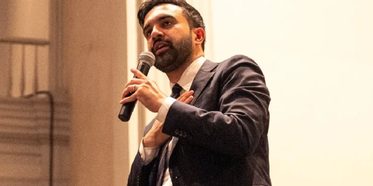 New York Mayor Election: ज़ोहरान ममदानी एंड्रयू कुओमो से आगे, 7,35,000 लोगों ने डाला वोट