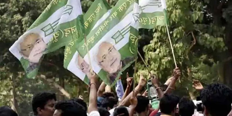 मोकामा के बाद बाढ़ विधानसभा सीट पर चुनावी हिंसा, RJD उम्मीदवार लल्लू मुखिया पर मारपीट का आरोप