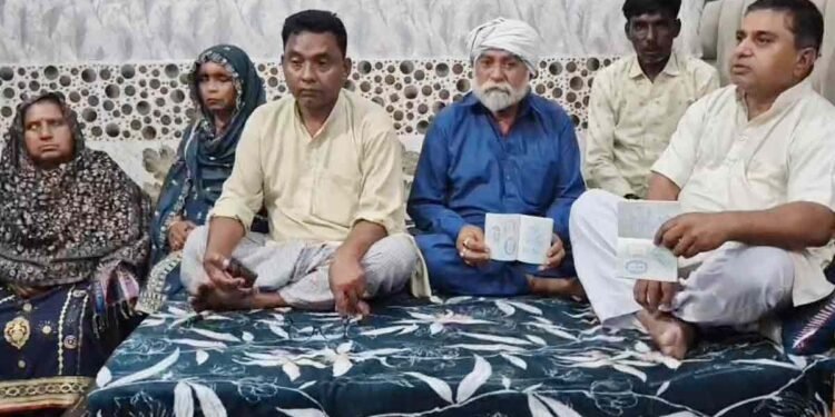 भारत से पाकिस्तान गए 12 हिंदुओं को धर्म पूछकर लौटाया, प्रकाश उत्सव पर दर्शन करने गए थे
