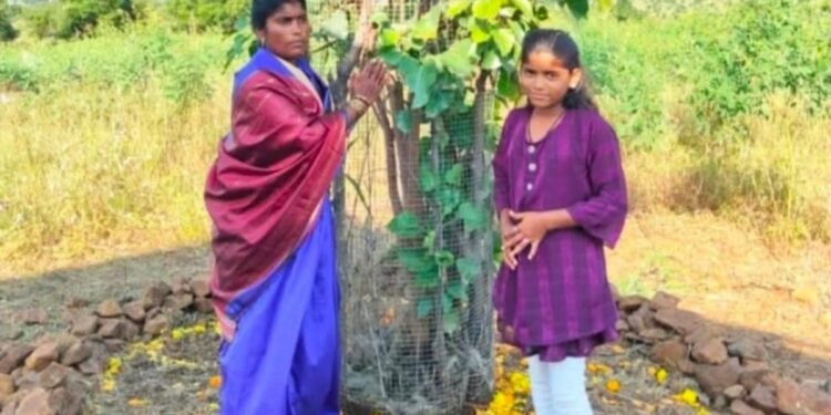 Latur: नदी के तेज बहाव में बह गई मां-बेटी, कड़ी मशक्कत के बाद मिले शव