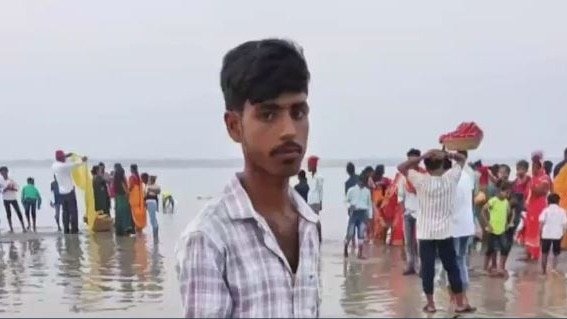 हाजीपुर में पुल के नीचे मिली युवक की लाश, पांच दिन से था लापता, मचा हड़कंप