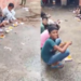 स्कूल में अखबार पर खाना खाने वाले बच्चों को मिली स्टील की प्लेटें, वायरल वीडियो के बाद एक्शन