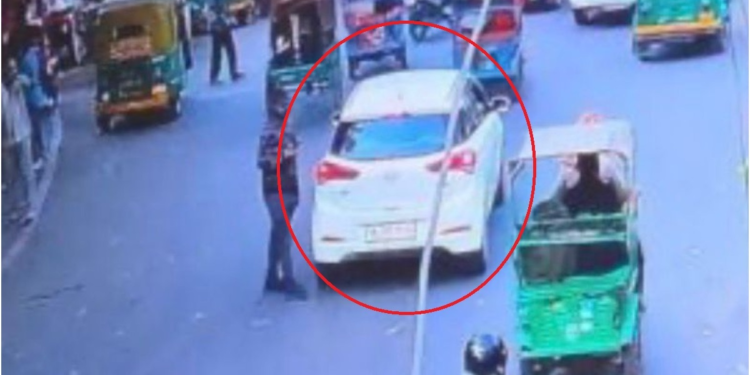 दिल्ली ब्लास्ट में नया खुलासा, सुनहरी मस्जिद में 3 घंटे खड़ी थी i20 कार, यहां से निकलने के 4 मिनट बाद हो गया ​धमाका