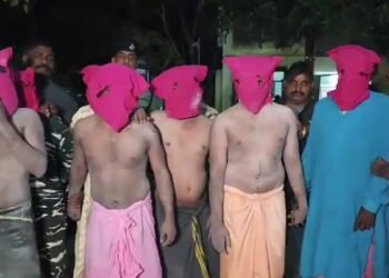 कार के बोनट पर पैर और भस्म करने की धमकी… उज्जैन में कैसे लूटपाट करता था दिल्ली का गैंग