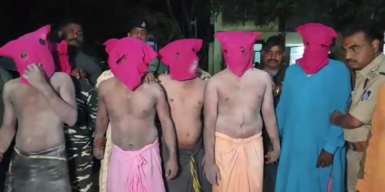 कार के बोनट पर पैर और भस्म करने की धमकी… उज्जैन में कैसे लूटपाट करता था दिल्ली का गैंग