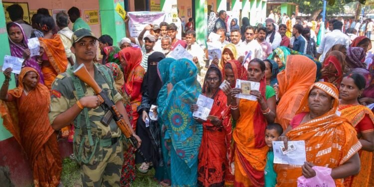 10 फीसदी उछाल… बिहार में मतदान के टूटे सारे रिकॉर्ड, ऐतिहासिक वोटिंग पैटर्न का मैसेज क्या है?