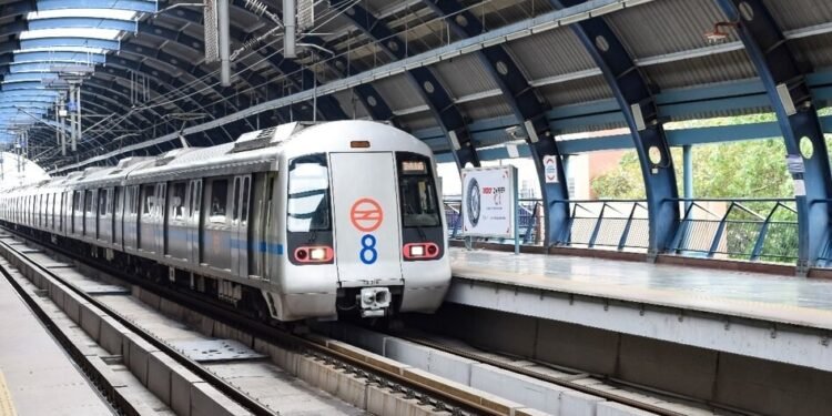 दिल्ली ब्लास्ट: लाल किला मेट्रो स्टेशन अगले आदेश तक रहेगा बंद, धमाके की जांच तेज