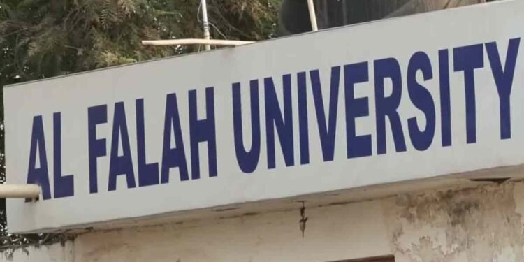 दिल्ली कार धमाका: अल-फलाह मेडिकल कॉलेज के चौथे डॉक्टर निसार का नाम आया सामने, दो गिरफ्तार, एक मारा गया