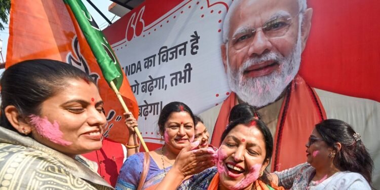 बिहार में NDA की रिकॉर्ड जीत के पीछे छह बड़े कारण, महिलाओं की भारी भागीदारी बनी गेमचेंजर