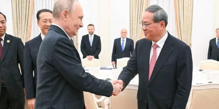 पुतिन-ली कियांग मुलाकात: व्यापार, कूटनीति में नई उड़ान, दोनों देशों के बीच ‘अभूतपूर्व’ सहयोग