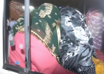 आयुर्वेदा स्पा में गंदे काम का खुलासा: लेडी पुलिस ने की रेड, 7 युवतियां और 3 आपत्तिजनक हालत में गिरफ्तार