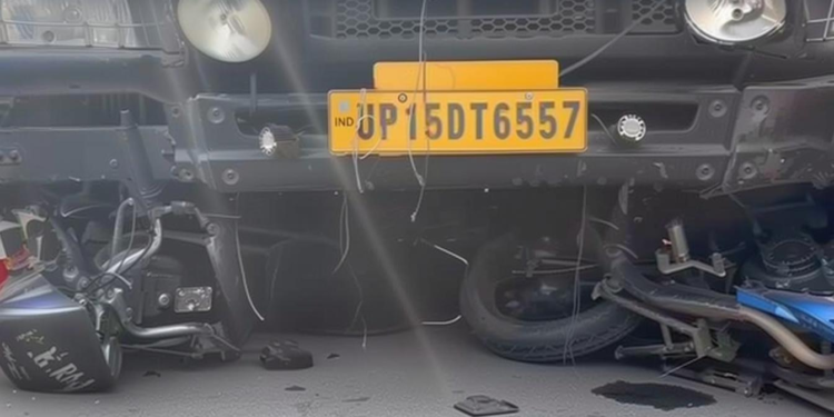 मोतिहारी में बेकाबू ट्रक ने 8 बाइक को टक्कर मारी, 5 की दर्दनाक मौत, हाइवे पर खड़े लोगों का इंतजार भारी पड़ा