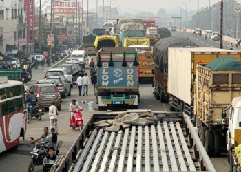 भोपाल के पास 10 किमी लंबा महाजाम, 6 साल की मासूम से दरिंदगी के आरोपी सलमान की गिरफ्तारी न होने पर जनता का गुस्सा फूटा