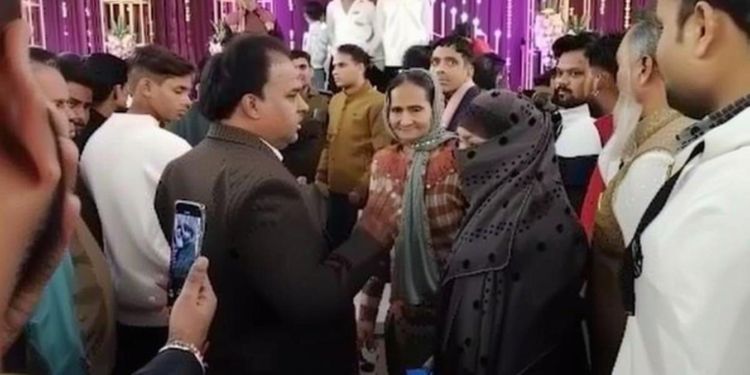 मैरिज गार्डन में पहली पत्नी की एंट्री, दूल्हा मंच से भागा, शादीशुदा दुल्हन की फैमिली भी लौट गई