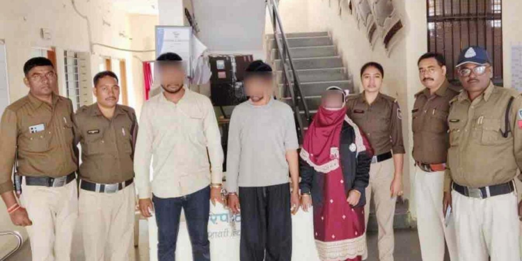 मध्य प्रदेश: युवक ने ‘सनातनी बाबा’ बनकर 12 करोड़ की लालच में 3 लाख रुपये ठगे, तीन गिरफ्तार