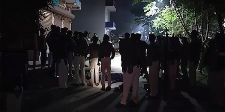 पटना में ट्रिपल मर्डर: बदमाशों को ग्रामीणों ने दौड़ाकर पकड़ा, फिर बेरहमी से मार डाला