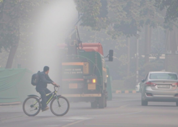 Delhi-NCR में हवा की गुणवत्ता सुधरने पर GRAP स्टेज 3 प्रतिबंध हटे, कामकाज और स्कूलें सामान्य रूप से शुरू