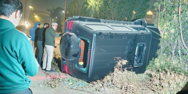 दिल्ली वसंत कुंज में मर्सिडीज की टक्कर से उत्तराखंड युवक की मौत, दो घायल गंभीर स्थिति में