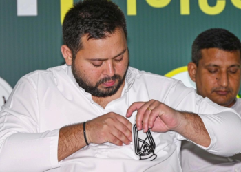 तेजस्वी यादव की कोर टीम पर हारे उम्मीदवारों ने लगाए आरोप, RJD की समीक्षा बैठक में हंगामा