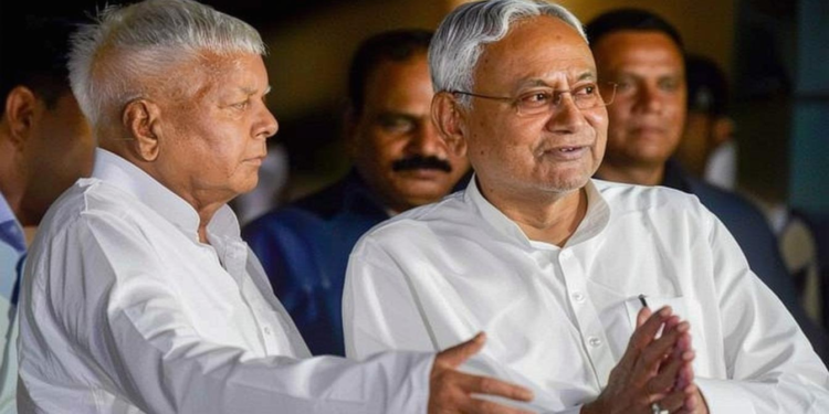नीतीश कुमार से लालू परिवार की दूरी 500 मीटर बढ़ने से क्या बदलेगा? जानिए पूरी सच्चाई