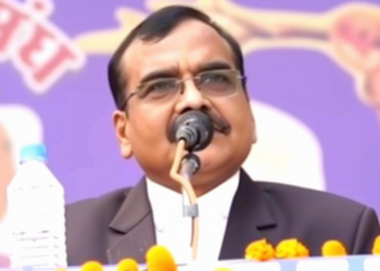 मध्य प्रदेश सरकार ने ब्राह्मण लड़कियों पर विवादित बयान देने वाले आईएएस संतोष वर्मा को कारण बताओ नोटिस जारी किया