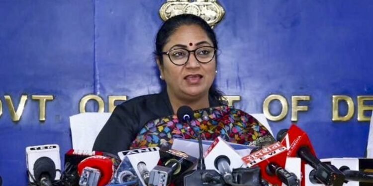 दिल्ली में अब होंगे 13 जिले, CM रेखा गुप्ता बोलीं- 10 महीने में पुरानी समस्या का समाधान