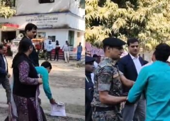 ‘कृपा करिए सर, नहीं तो आत्महत्या कर लेंगे…’, फरियादी ने कटिहार DM का पैर पकड़कर लगाई न्याय की गुहार, Video