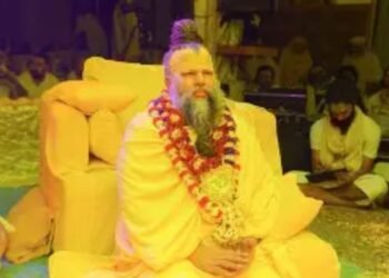 Premanand Ji Maharaj: दूसरों को हमारी खुशियां और तरक्की बर्दाश्त नहीं होती क्या करें? महाराज ने बताया समाधान