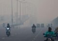 दिल्ली गैस चैंबर में तब्दील! सीजन का सबसे खराब AQI दर्ज, सांस लेना हुआ मुश्किल