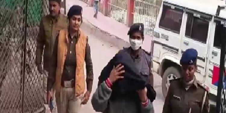 कमर में पिस्टल लेकर चलती थी… कई मर्डर और शराब तस्करी के आरोप, पटना से पकड़ी गई लेडी डॉन